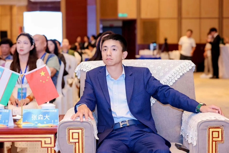 一带一路启新篇 共享发展新机遇-余上鸥携手乌兹别克斯坦开启跨境贸易